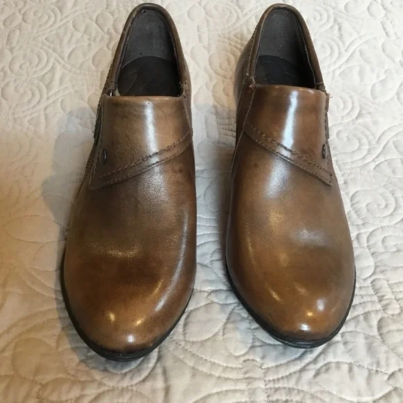 Born Shoes, size 8.5 - Picture 2 of 5